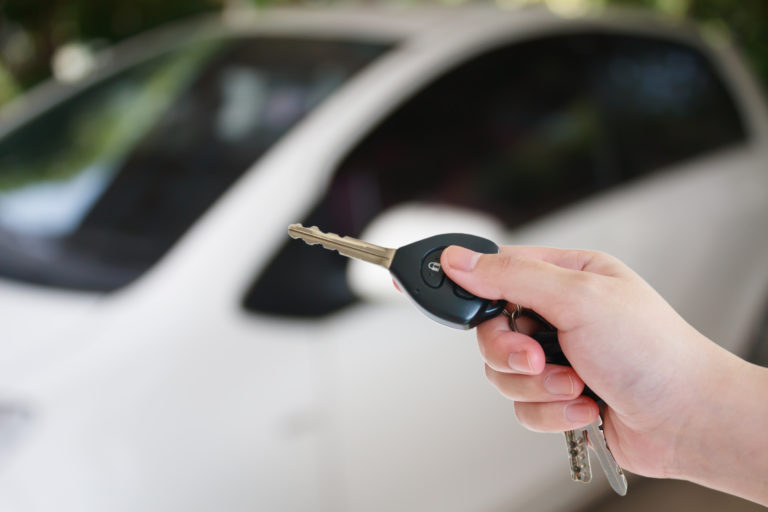 how to unlock your car without breaking a window